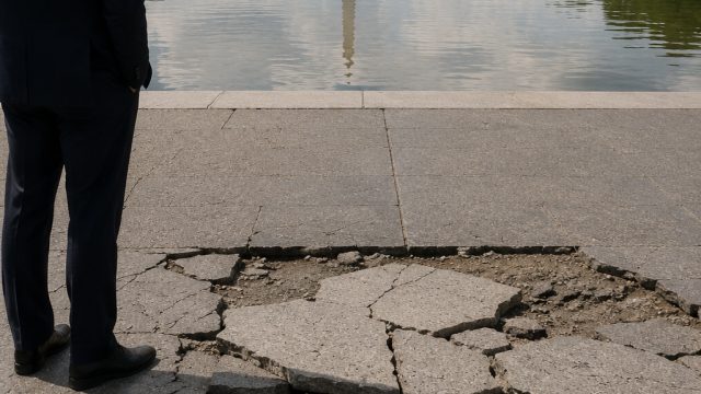 Reflecting Pool Damage Sparks Controversy Amid Political Claims